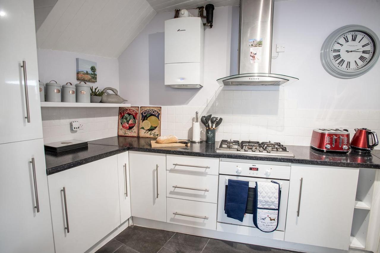 Newly Renovated Old Bakery House In Bath, 3 Bedroom, Free Parking Экстерьер фото